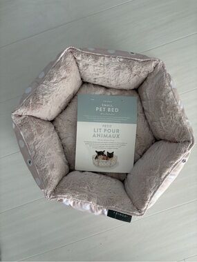 Fringe Studio Plush Hexagon Pet Bed w/Polka Dot Print and Cozy Beige Interior.